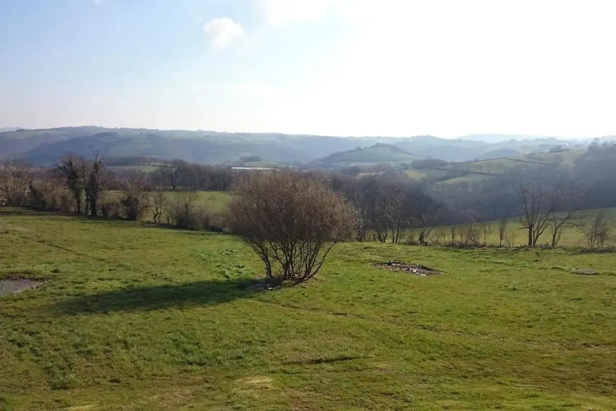 Gîtes&Chambres d'hôtes Peyrecout Laparrouquial