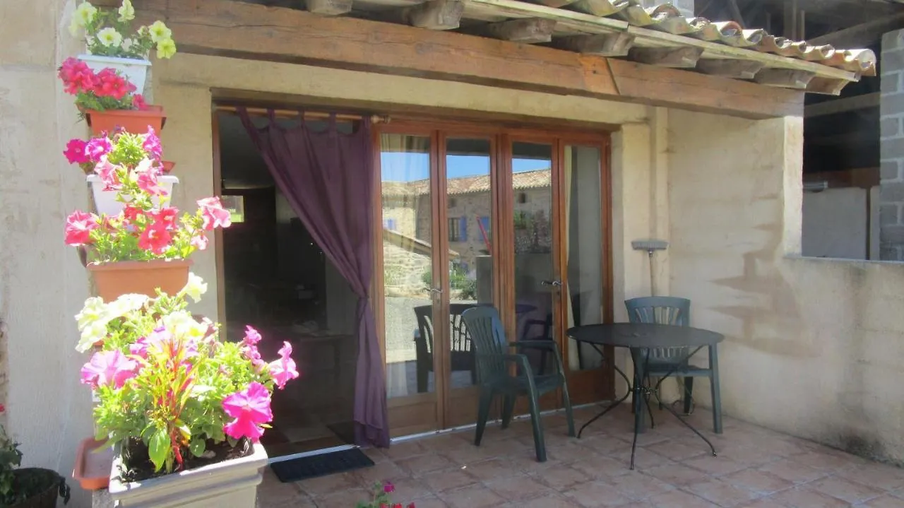 Gîtes&Chambres d'hôtes Peyrecout Laparrouquial Couette-café